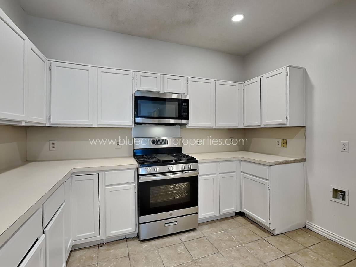 House for rent at 1409 Post Oak Dr, Rowlett, TX 75089