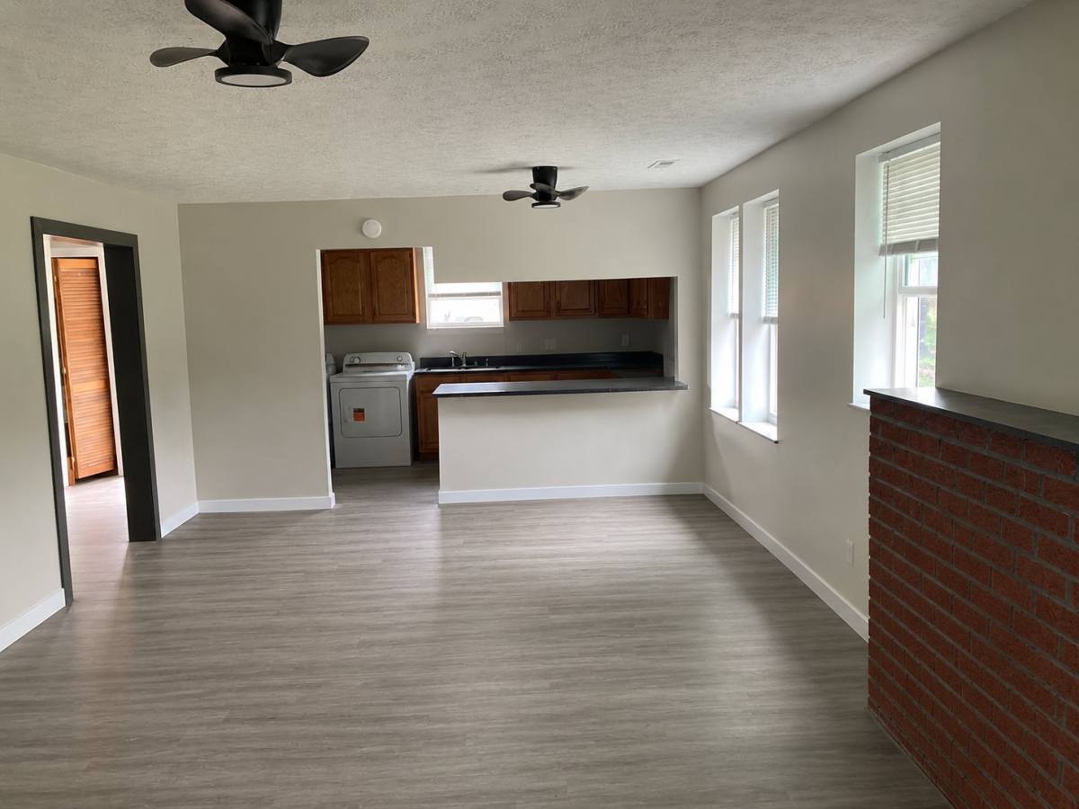 Apartment for rent at 2738-2740 4th Ave #2738 1-2, Huntington, WV 25702