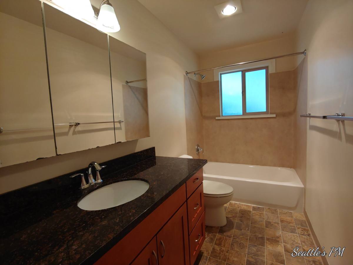 Apartment for rent at 4127 California Ave SW #4, Seattle, WA 98116