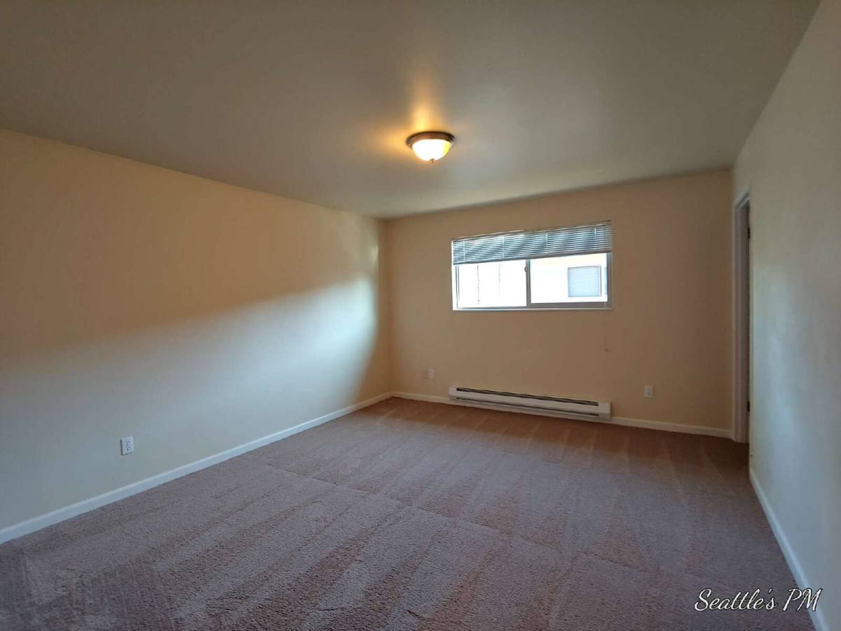 Apartment for rent at 4127 California Ave SW #4, Seattle, WA 98116