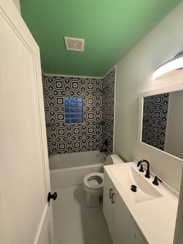 House for rent at 913 N 5th St, McAllen, TX 78501