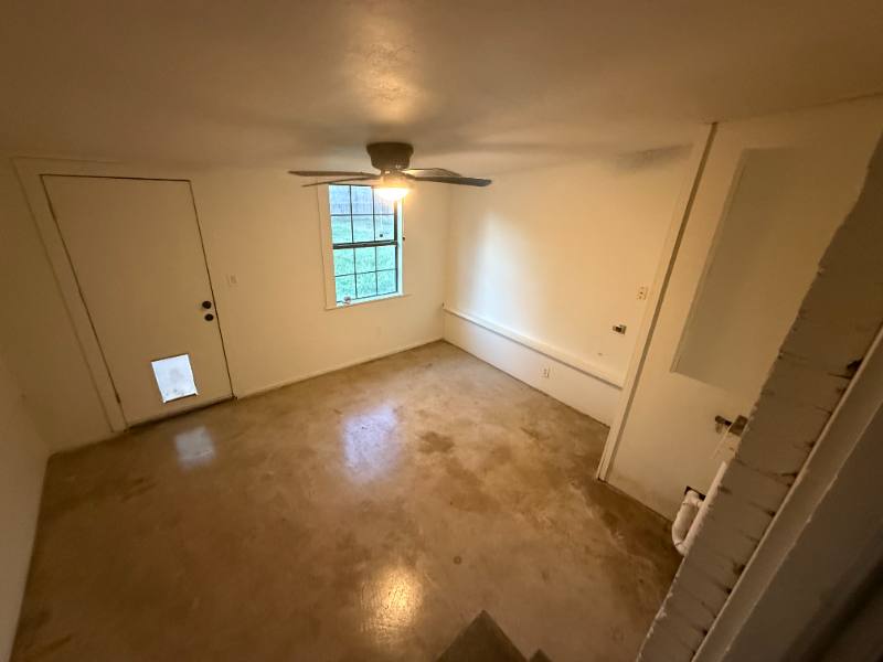House for rent at 913 N 5th St, McAllen, TX 78501