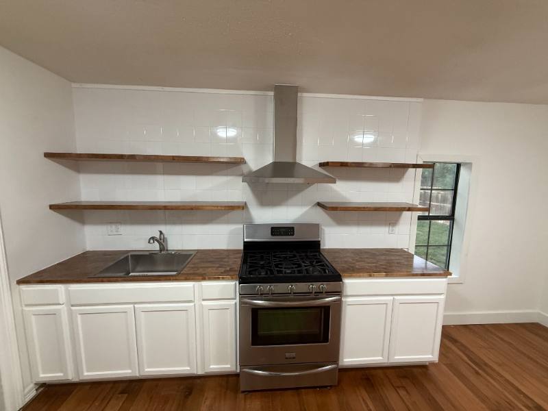 House for rent at 913 N 5th St, McAllen, TX 78501