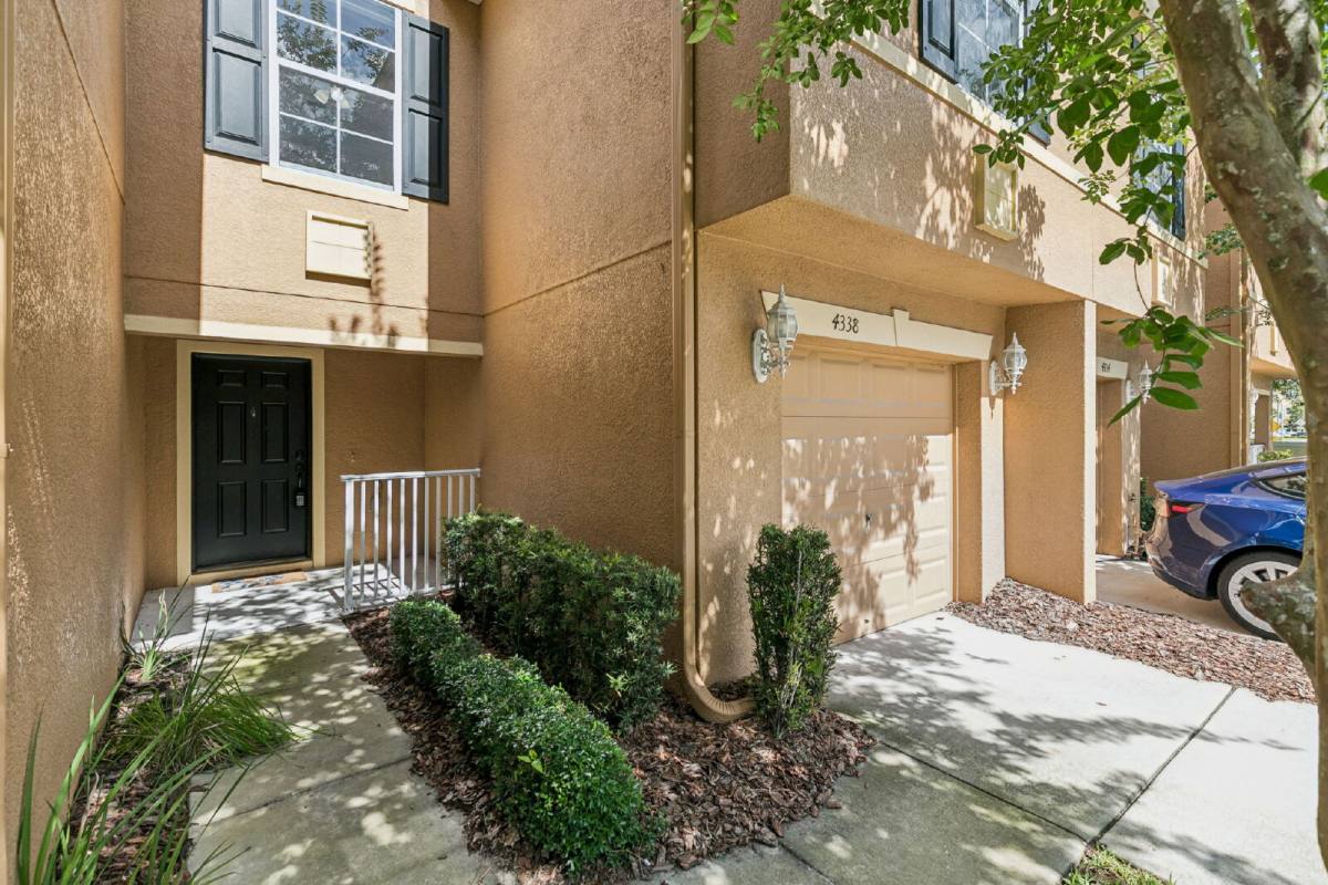Townhouse for rent at 4338 Aristocrat Point, Oviedo, FL 32765