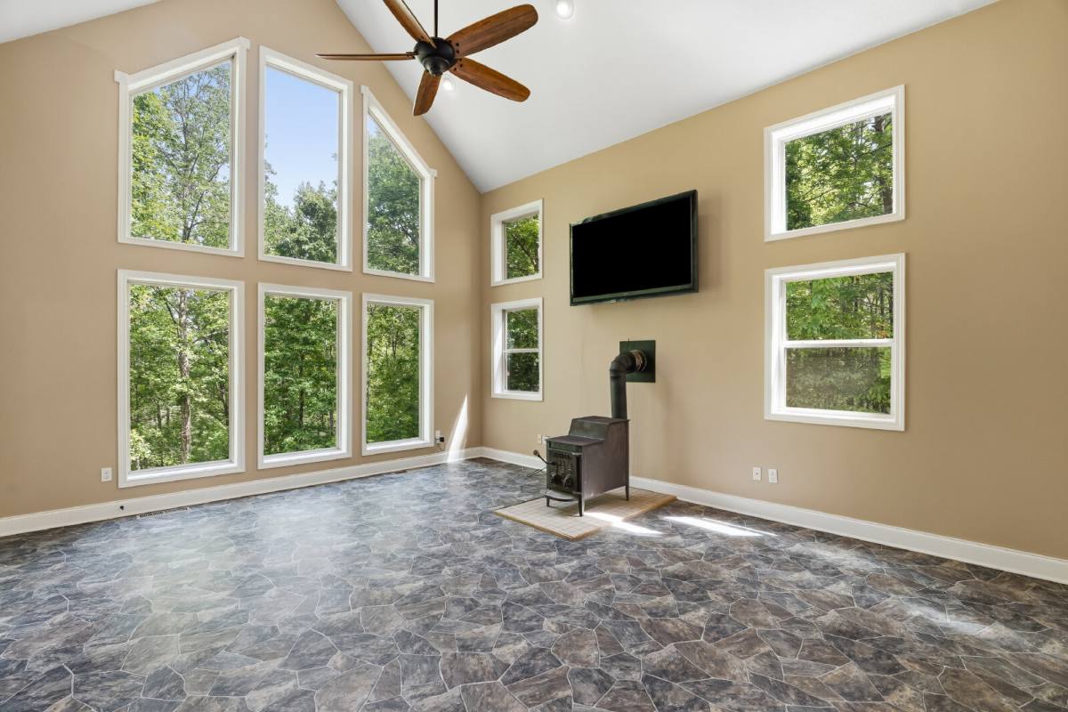 House for rent at 80 Miller Rd, Marshall, NC 28753