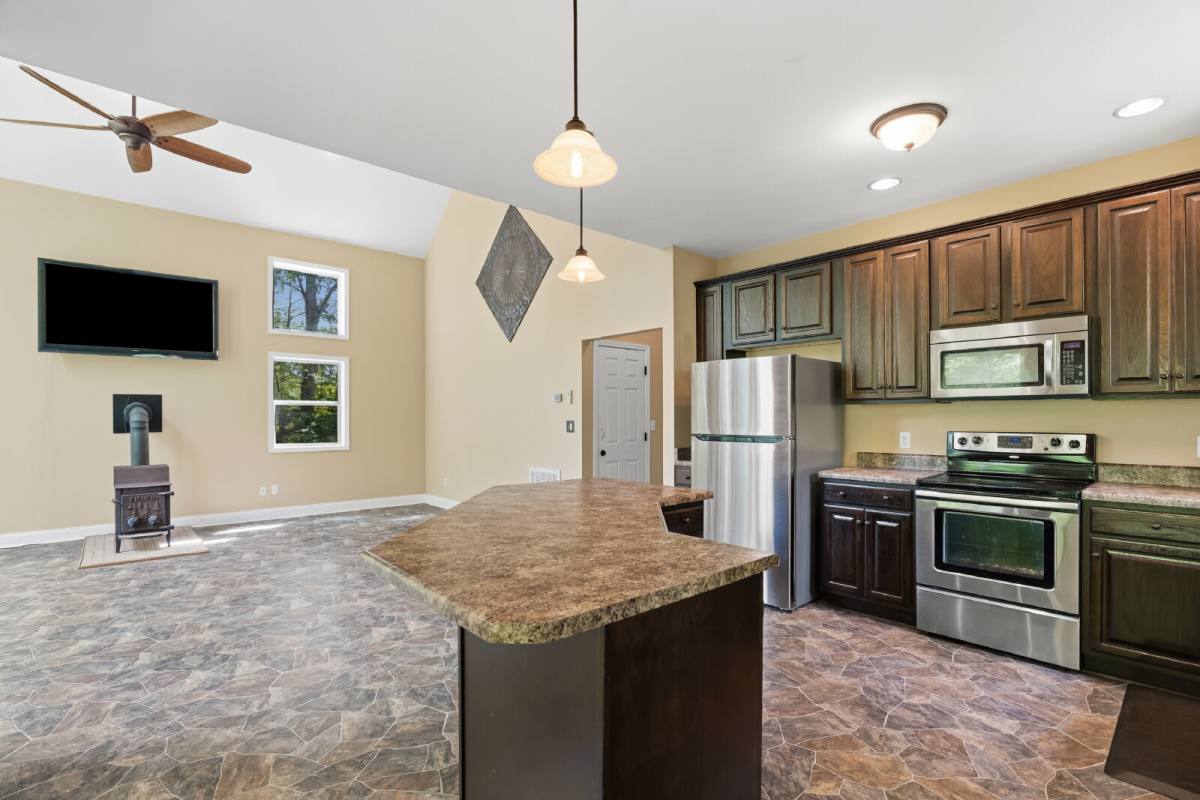 House for rent at 80 Miller Rd, Marshall, NC 28753