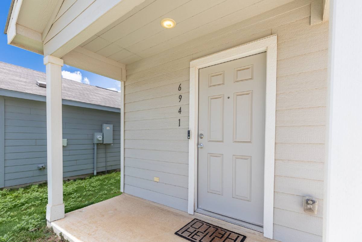 House for rent at 6941 Dorato Ridge, Elmendorf, TX 78112