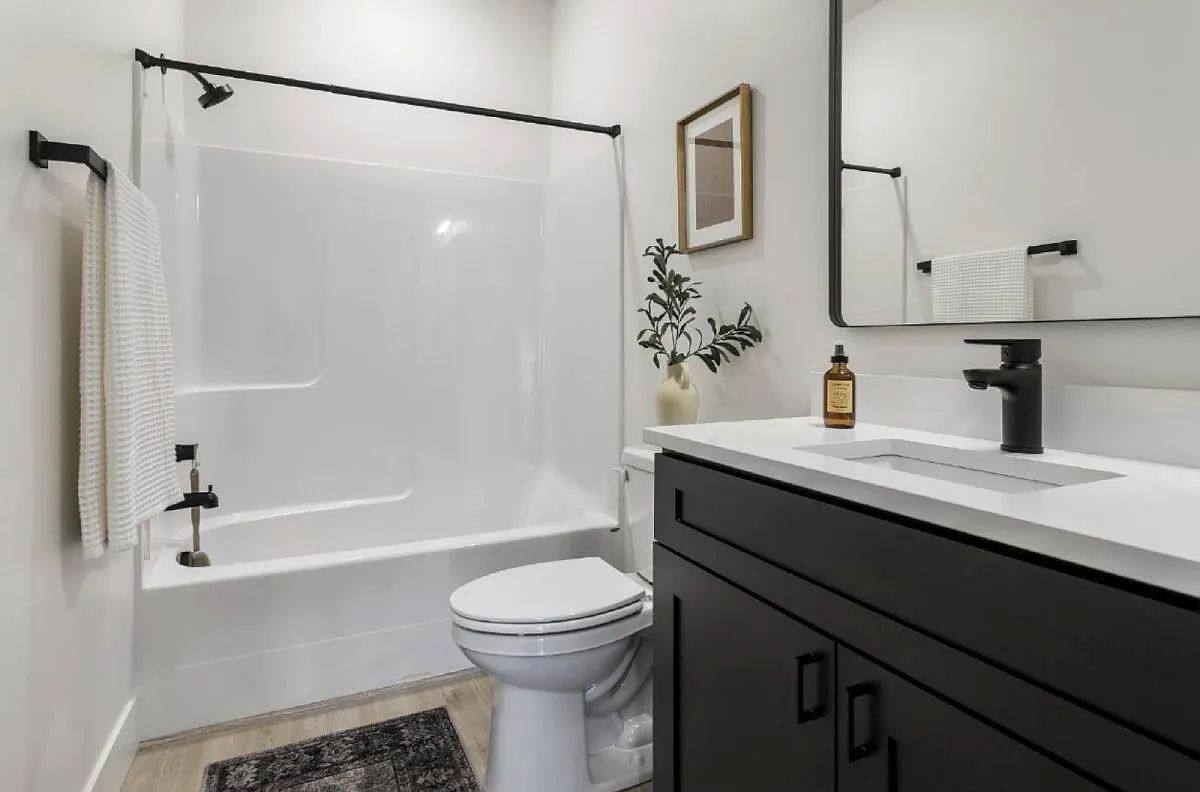 Apartment for rent at 9050 NE Hoyt St #9, Portland, OR 97220