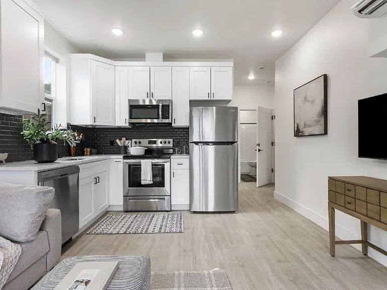 Apartment for rent at 9050 NE Hoyt St #9, Portland, OR 97220