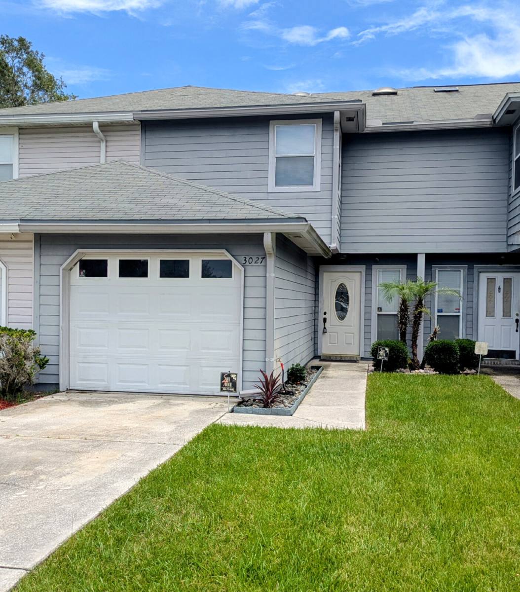 Townhouse for rent at 3027 Candlewyck Lane E, Jacksonville, FL 32225