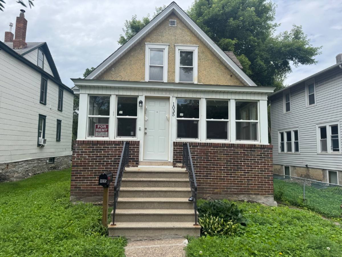House for rent at 1035 20th Ave SE, Minneapolis, MN 55414