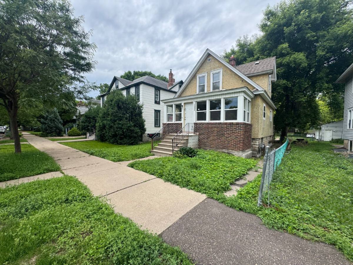 House for rent at 1035 20th Ave SE, Minneapolis, MN 55414