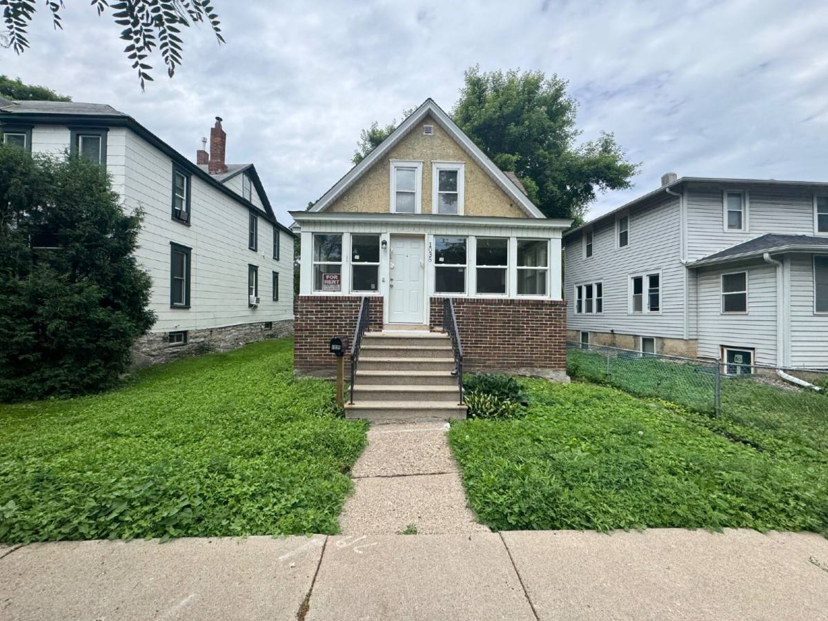 House for rent at 1035 20th Ave SE, Minneapolis, MN 55414