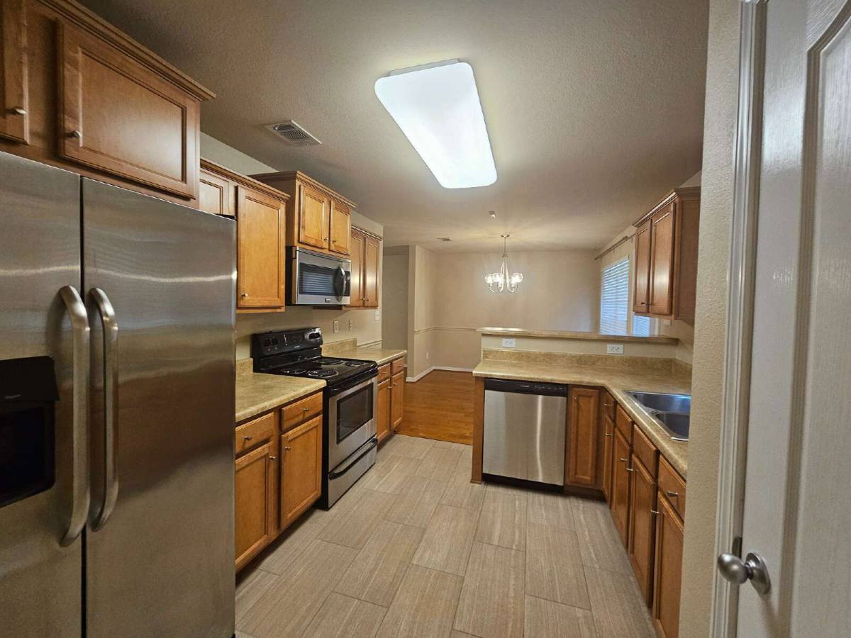 House for rent at 1932 University St, Pensacola, FL 32504
