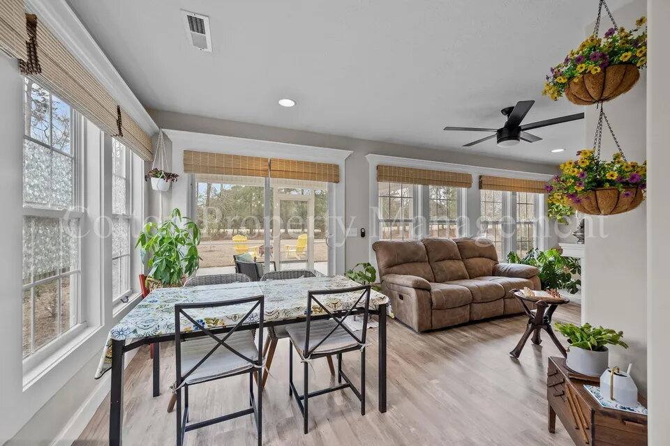 House for rent at 508 Azalea Dr, Hampstead, NC 28443