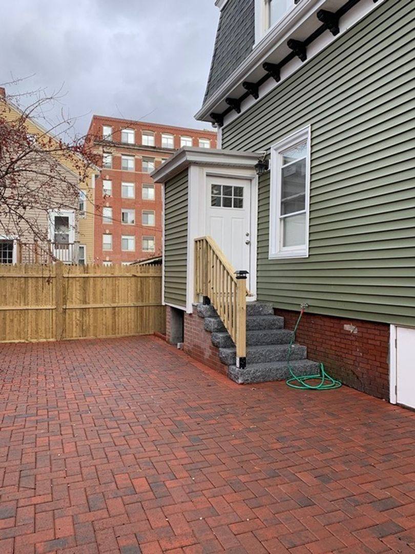 Townhouse for rent at 2 Boardman Place, Cambridge, MA 02139