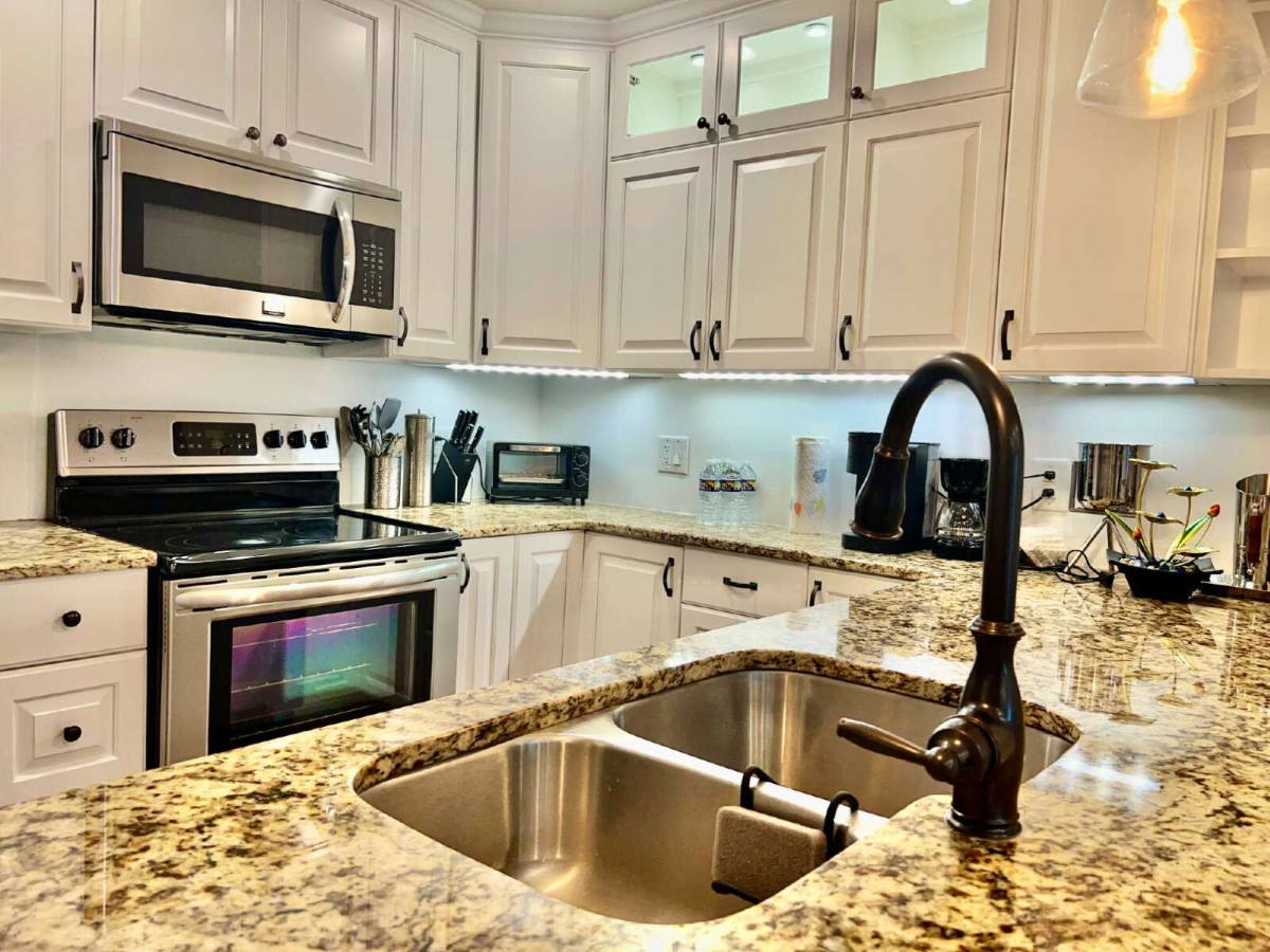 Condo for rent at 1323 Queens Rd #417, Charlotte, NC 28207