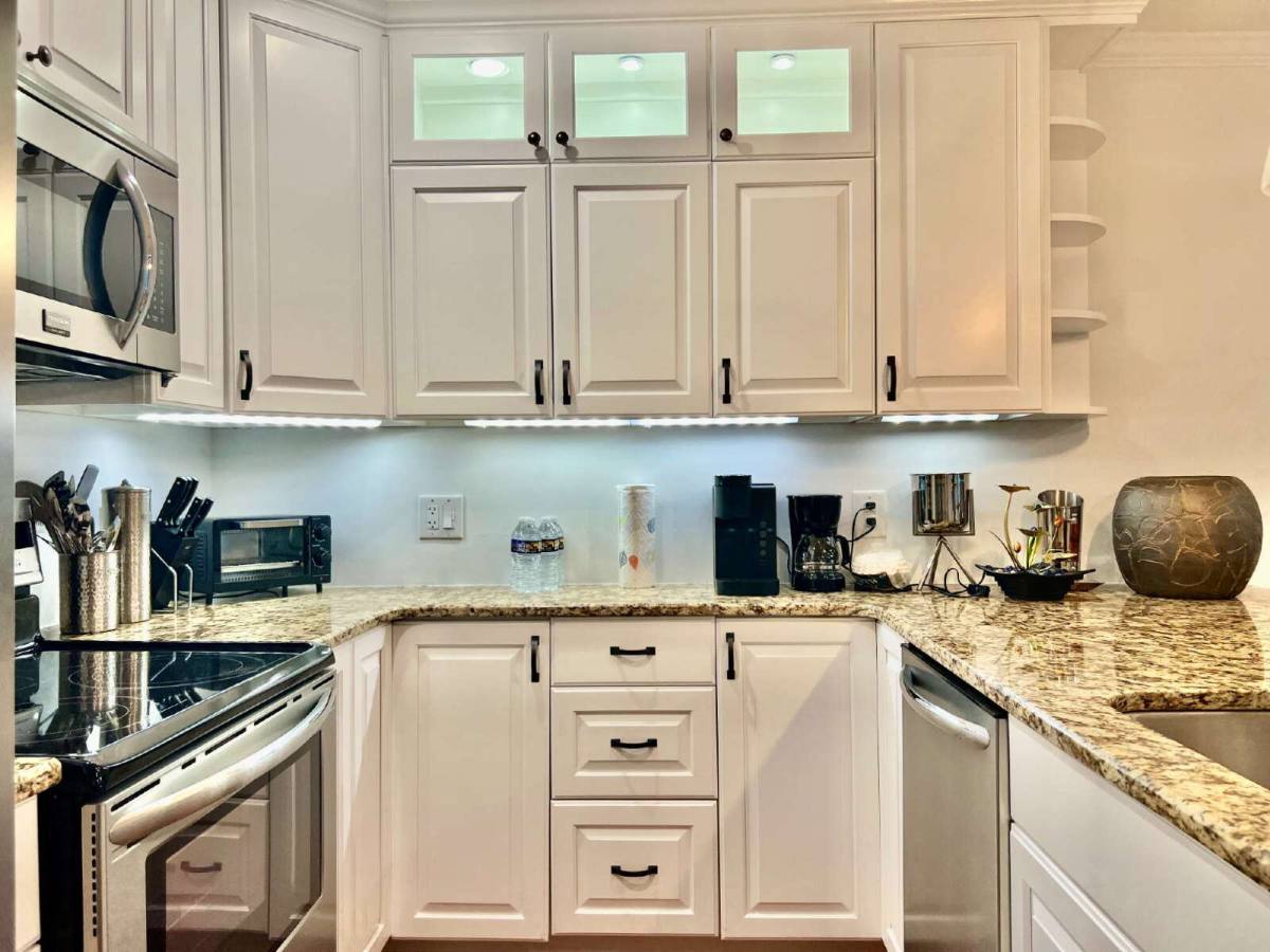 Condo for rent at 1323 Queens Rd #417, Charlotte, NC 28207