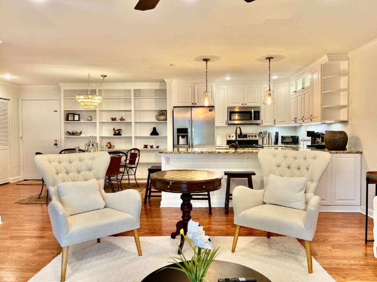 Condo for rent at 1323 Queens Rd #417, Charlotte, NC 28207