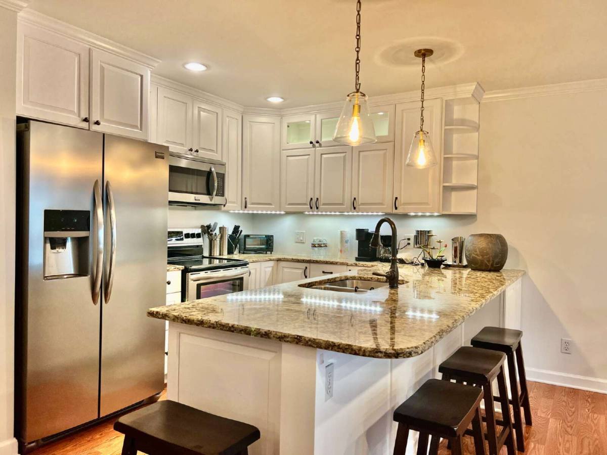 Condo for rent at 1323 Queens Rd #417, Charlotte, NC 28207