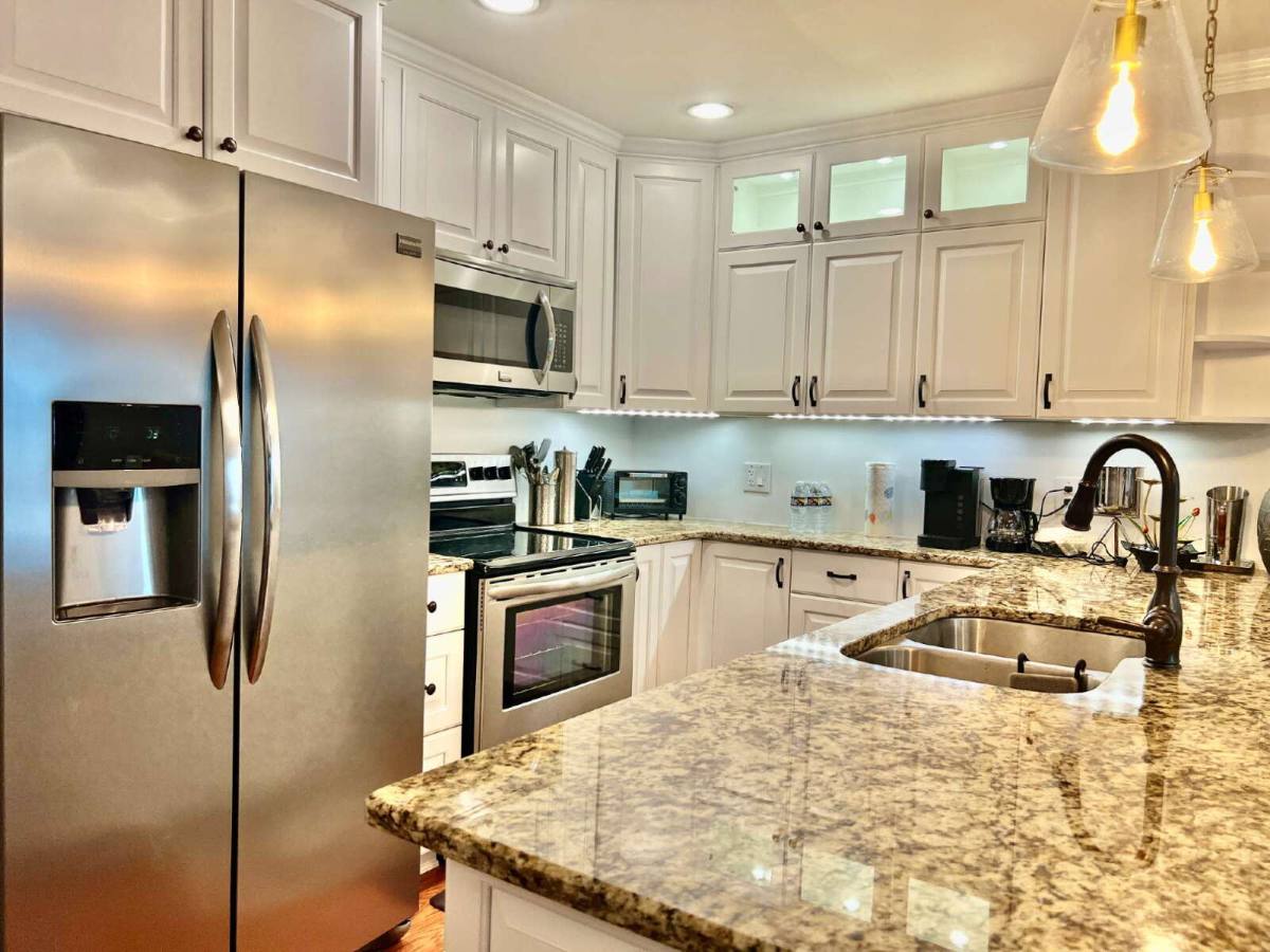 Condo for rent at 1323 Queens Rd #417, Charlotte, NC 28207