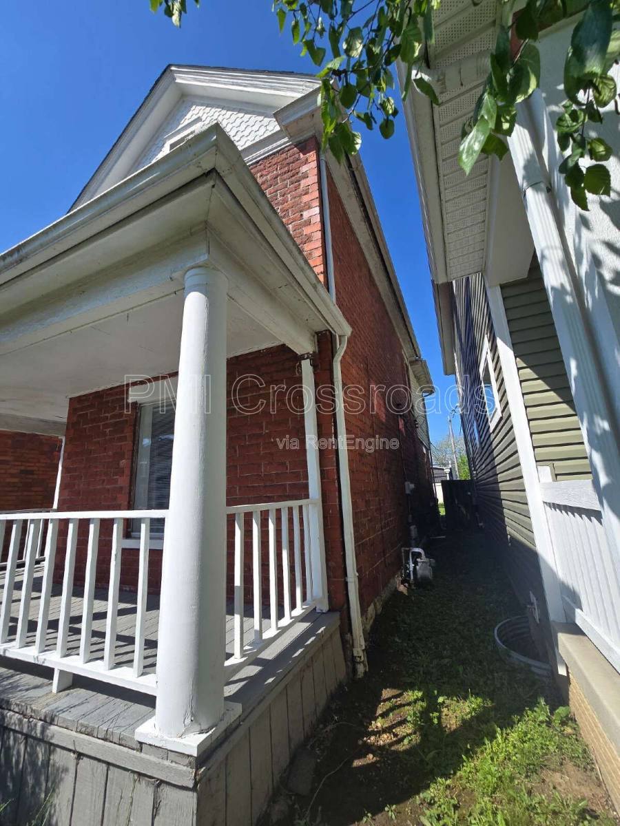 House for rent at 153 S Cypress Ave, Columbus, OH 43222