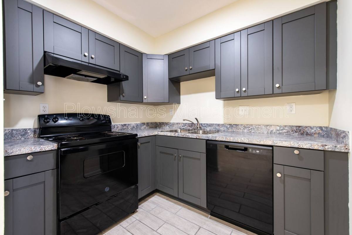 Apartment for rent at 114 E Florence Ave, Louisville, KY 40214