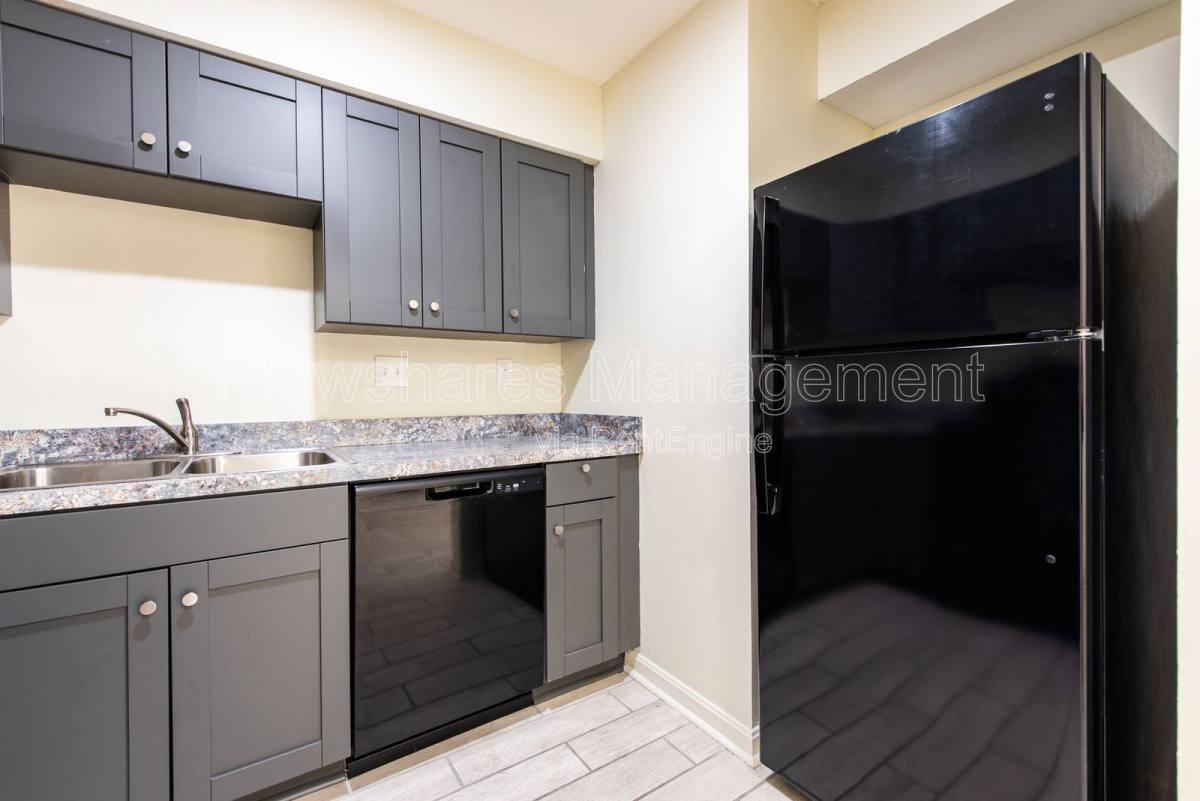 Apartment for rent at 114 E Florence Ave, Louisville, KY 40214