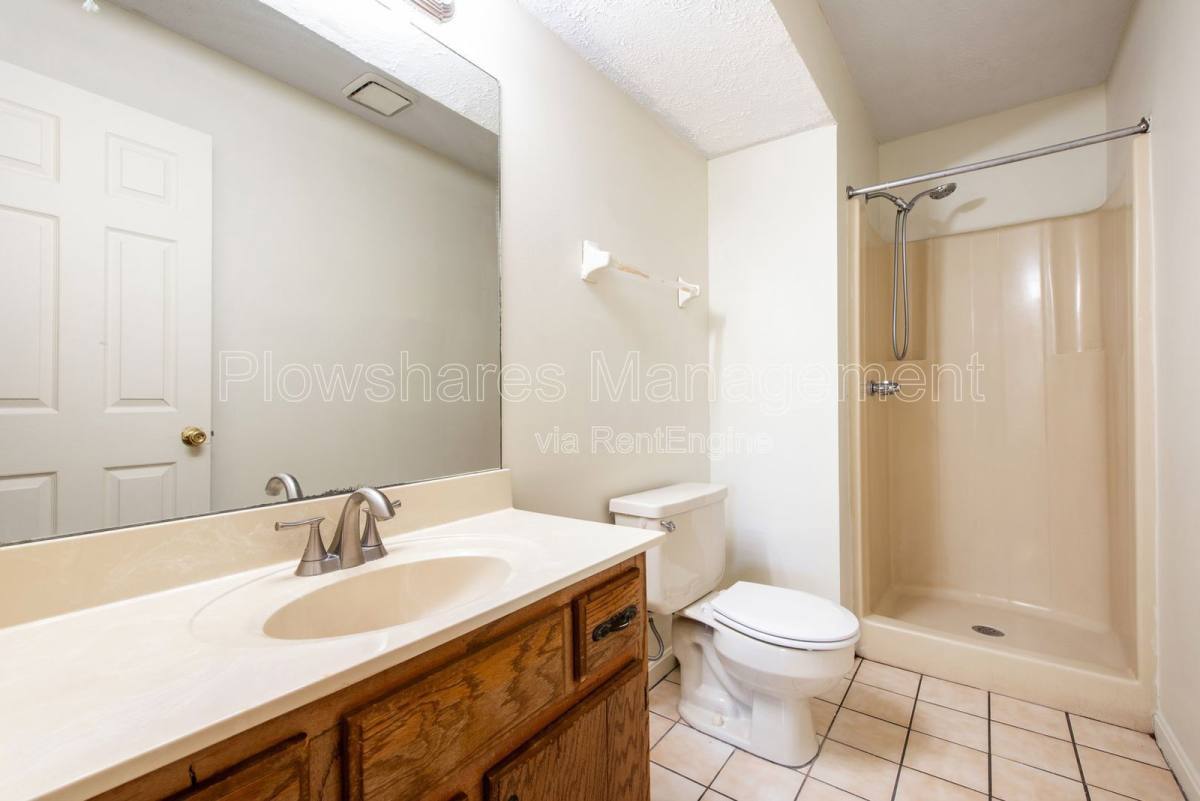 Apartment for rent at 114 E Florence Ave, Louisville, KY 40214