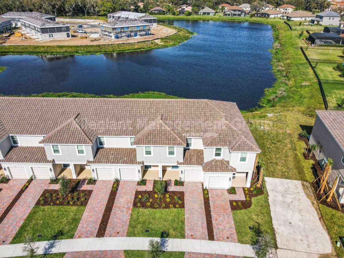 Townhouse for rent at 3588 Landing Net Dr, Kissimmee, FL 34746