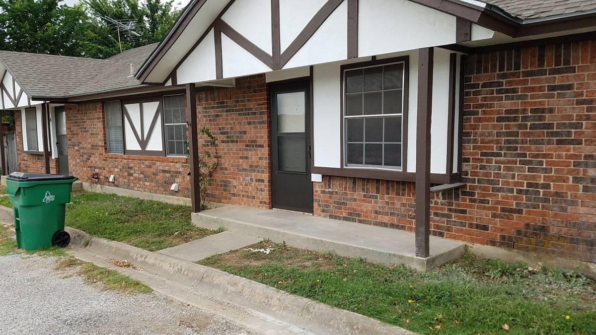 Apartment for rent at 200 Bonnie Bell Lane #3, Springtown, TX 76082