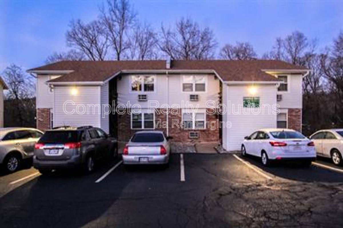 Apartment for rent at 790 Country Aire Court #205, Fenton, MO 63026