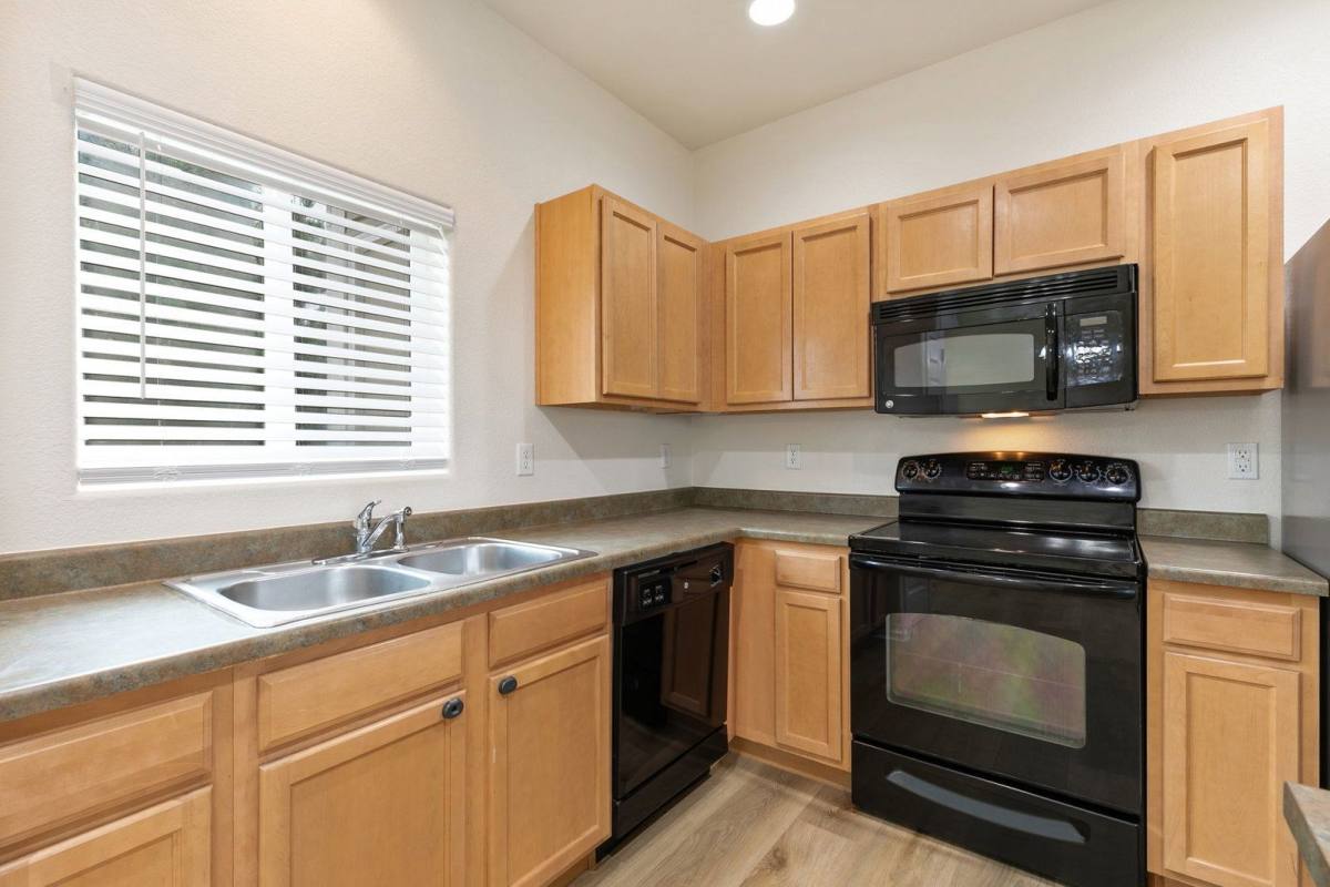 Townhouse for rent at 7475 Countryside Grove, Fountain, CO 80817