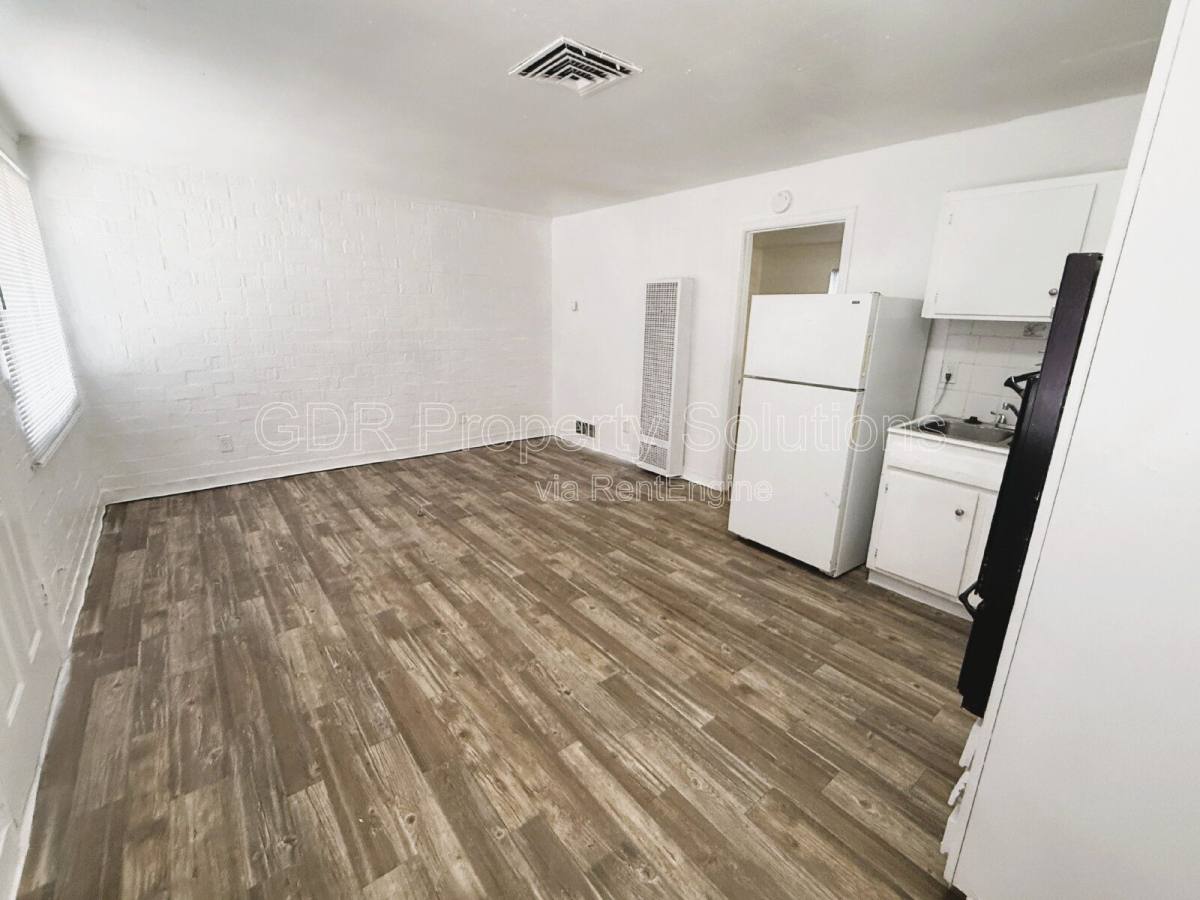 Apartment for rent at 1200 Coal Ave SW #2, Albuquerque, NM 87102