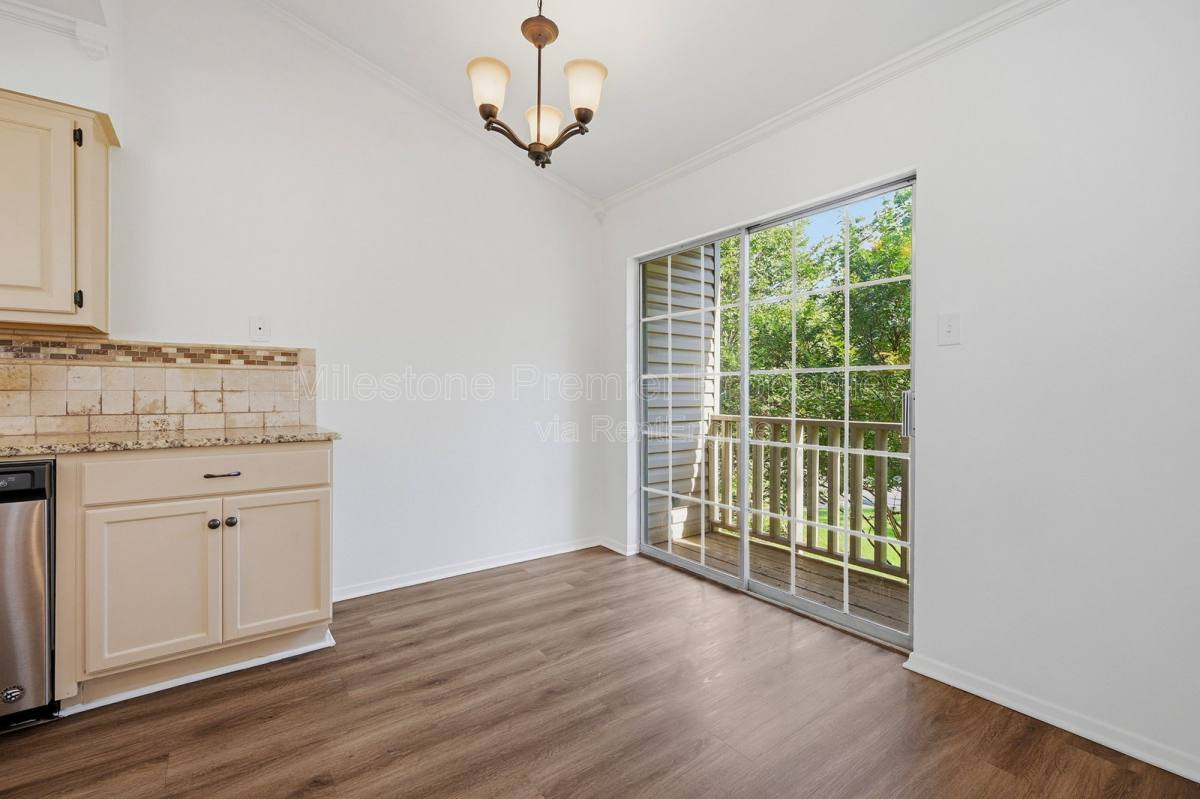 Apartment for rent at 914 W Washington St #F, Sherman, TX 75092