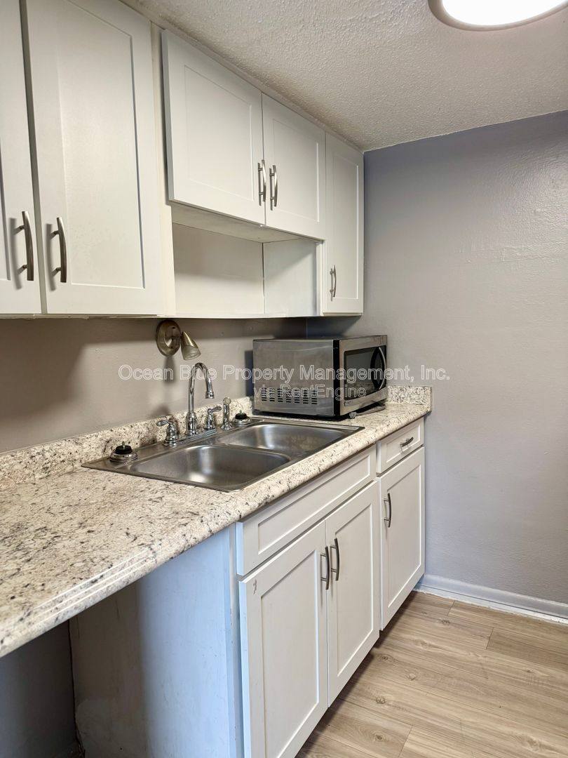 Apartment for rent at 309 S Arcturas Ave #6, Clearwater, FL 33765