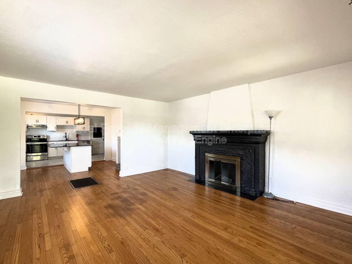 Apartment for rent at 735 NE 14th St, Oklahoma City, OK 73104