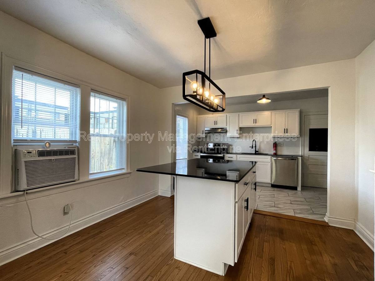Apartment for rent at 735 NE 14th St, Oklahoma City, OK 73104