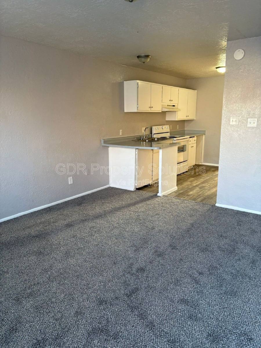 Apartment for rent at 1100 Coal Ave SW #8, Albuquerque, NM 87102