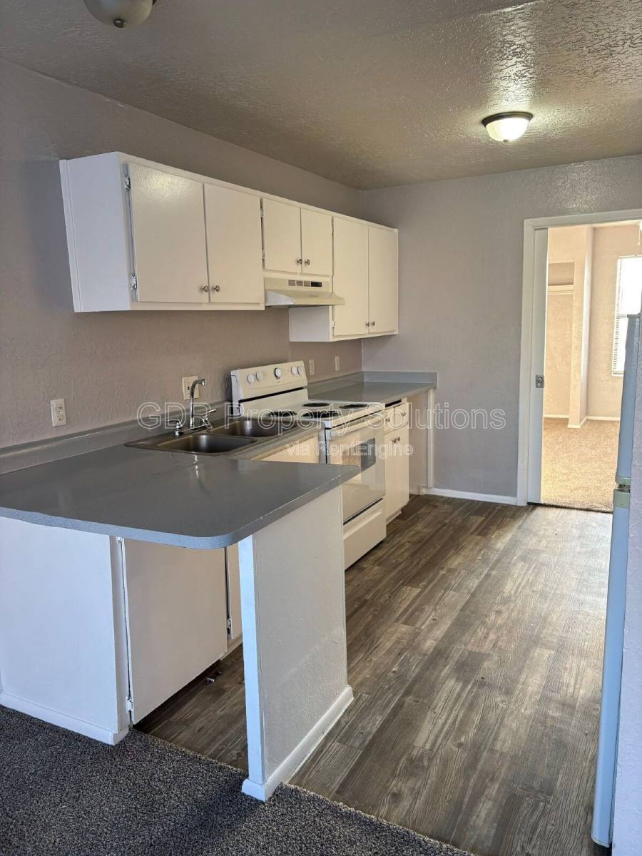 Apartment for rent at 1100 Coal Ave SW #8, Albuquerque, NM 87102