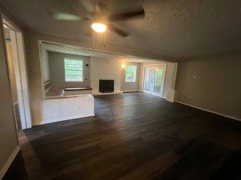 House for rent at 4731 E Castlewood Dr #32206, Jacksonville, FL 32209