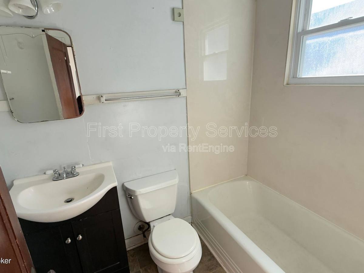 Apartment for rent at 2121 Culbertson Ave #D, New Albany, IN 47150