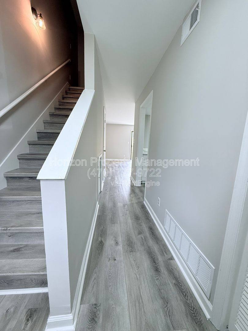 Apartment for rent at 3730 Old Flowery Branch Rd #J5, Oakwood, GA 30566