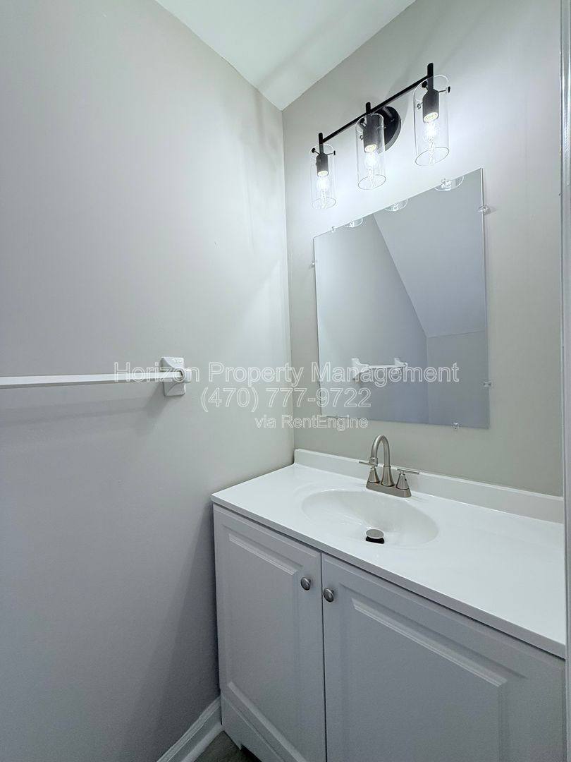 Apartment for rent at 3730 Old Flowery Branch Rd #J5, Oakwood, GA 30566