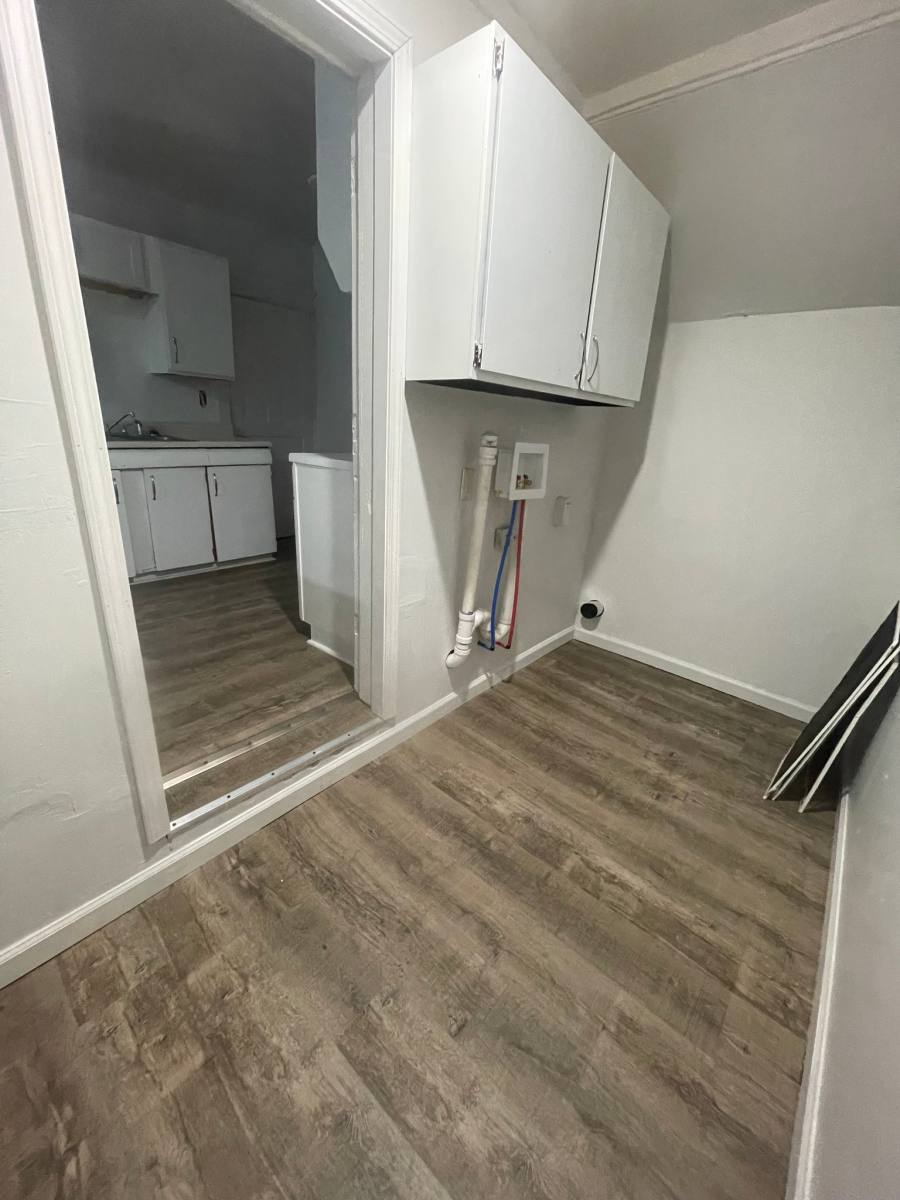Apartment for rent at 713 1st St #1, Jackson, MI 49203