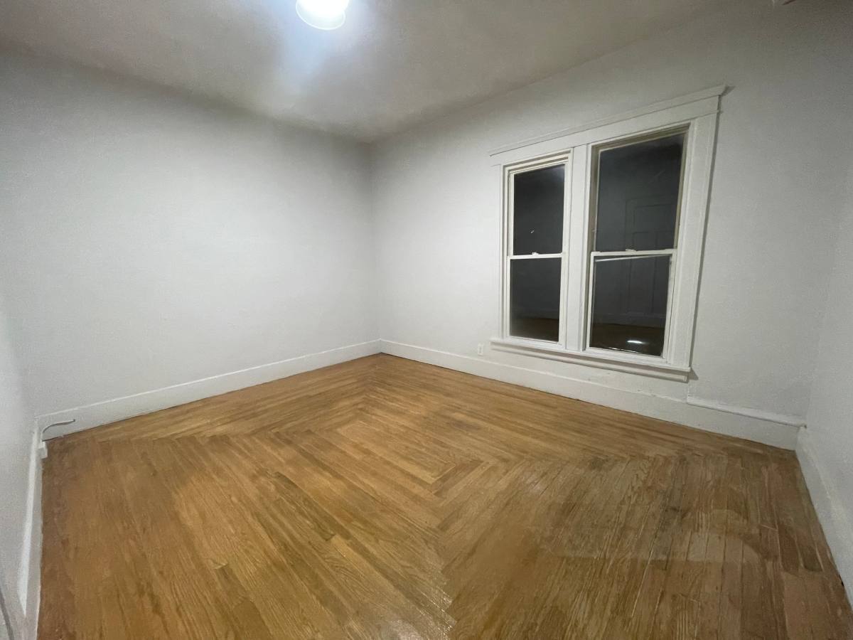 Apartment for rent at 713 1st St #1, Jackson, MI 49203