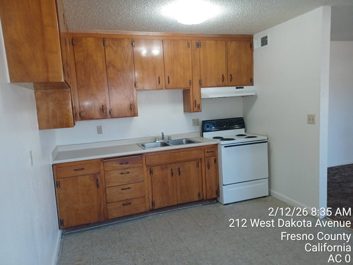 Apartment for rent at 218 W Dakota, Ave #A, Fresno, CA 93705