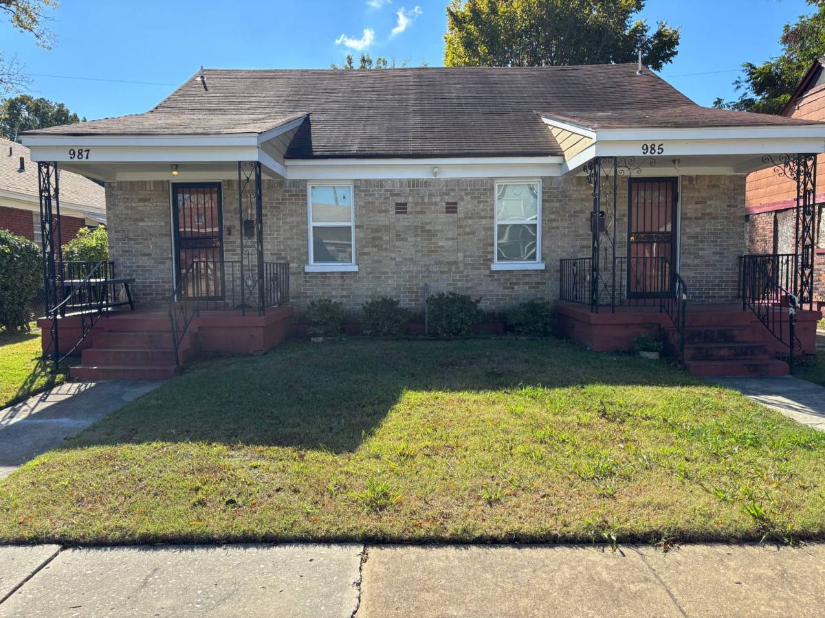 Townhouse for rent at 985 Marble, Memphis, TN 38107