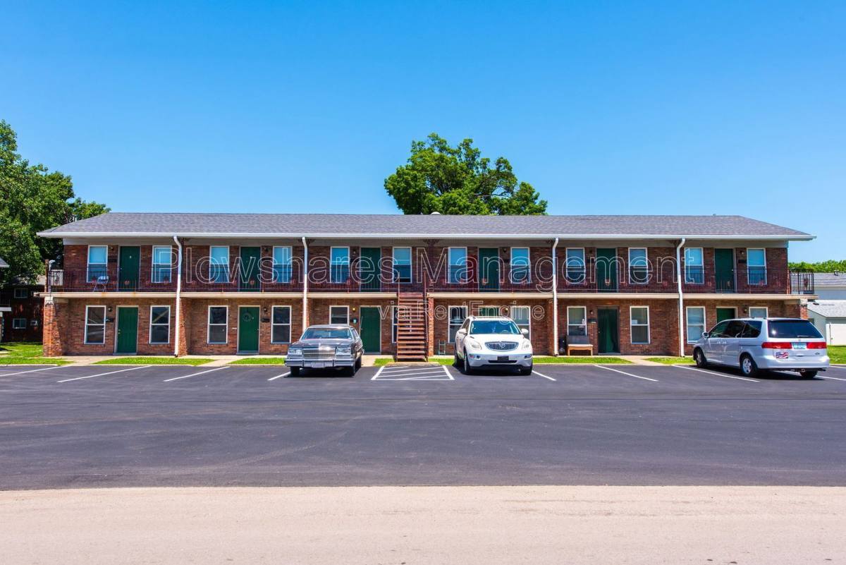 Apartment for rent at 3205 Twin Oak Lane #10, Louisville, KY 40219