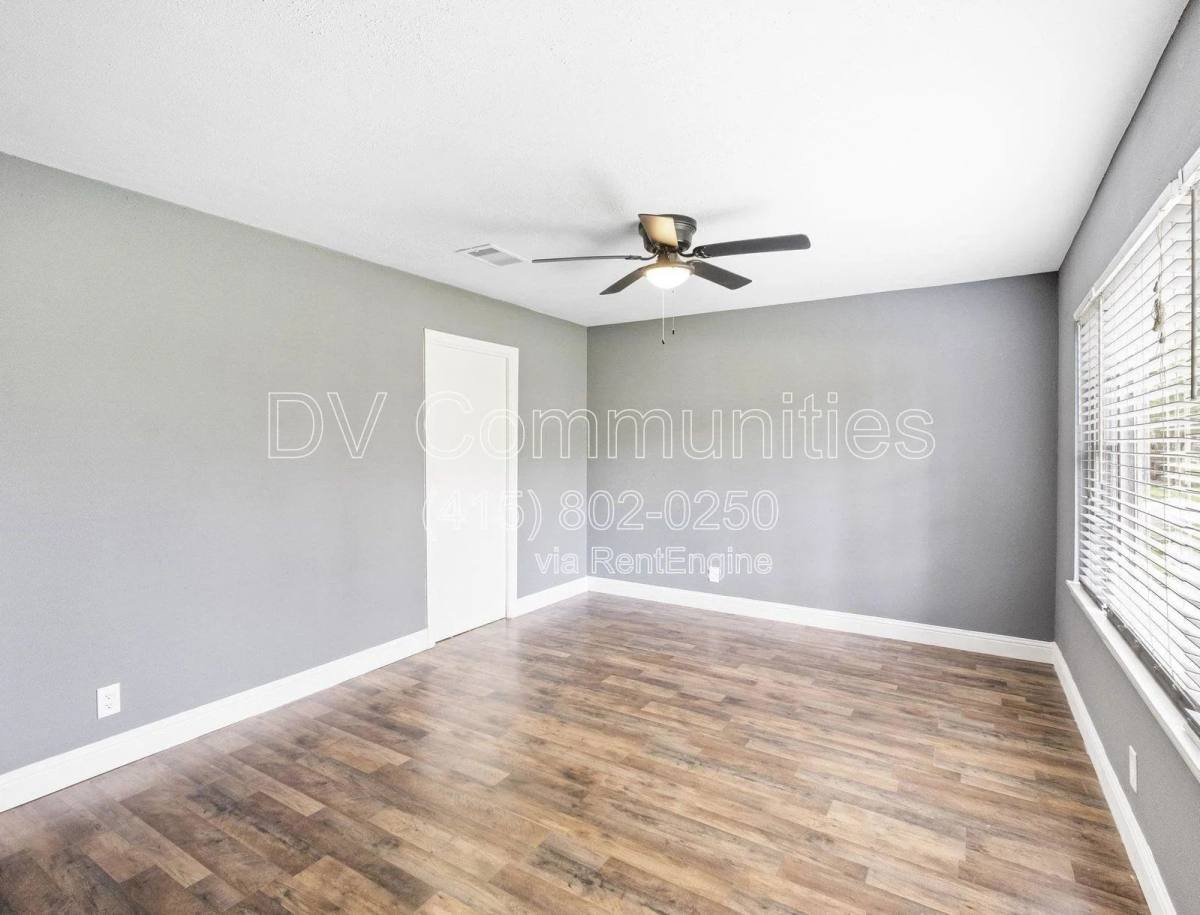 House for rent at 1521 W Blum St, Alvin, TX 77511
